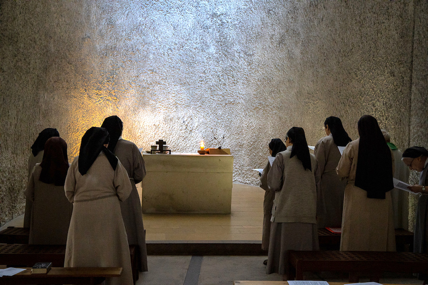 eucharistie-chapelle-soeurs copie